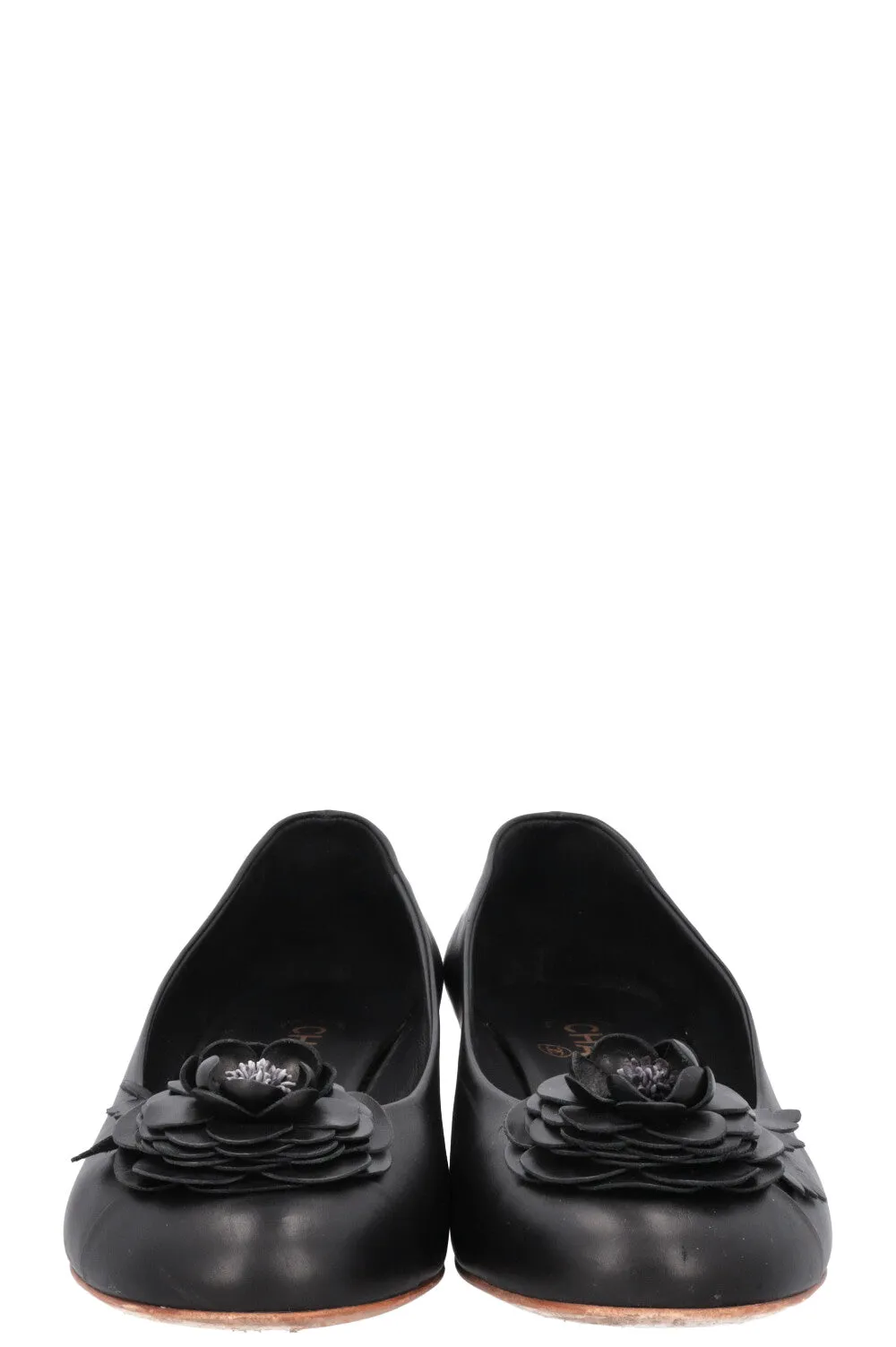 CHANEL 2015 Camellia Quilted Gold Heels Black