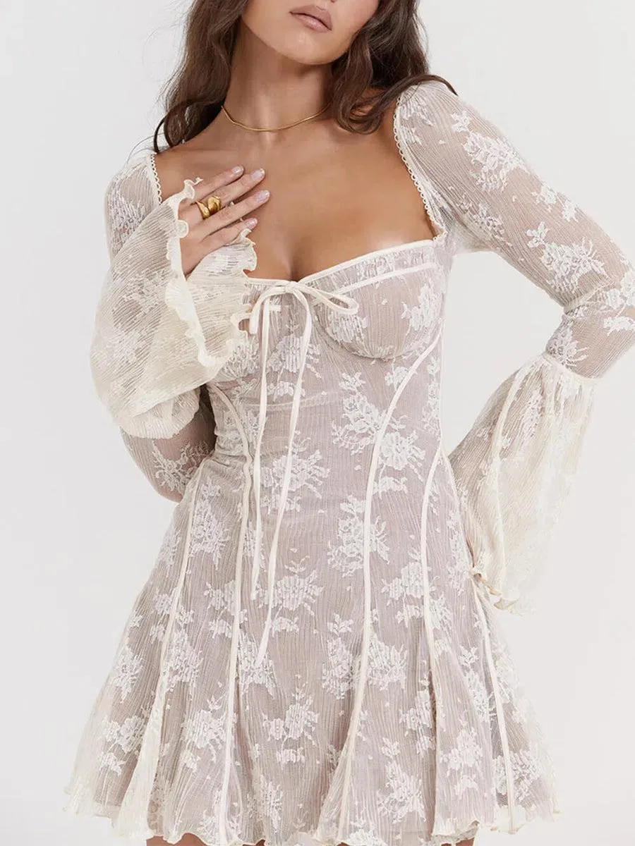 Mariette – Vintage-inspired print – Lace dress