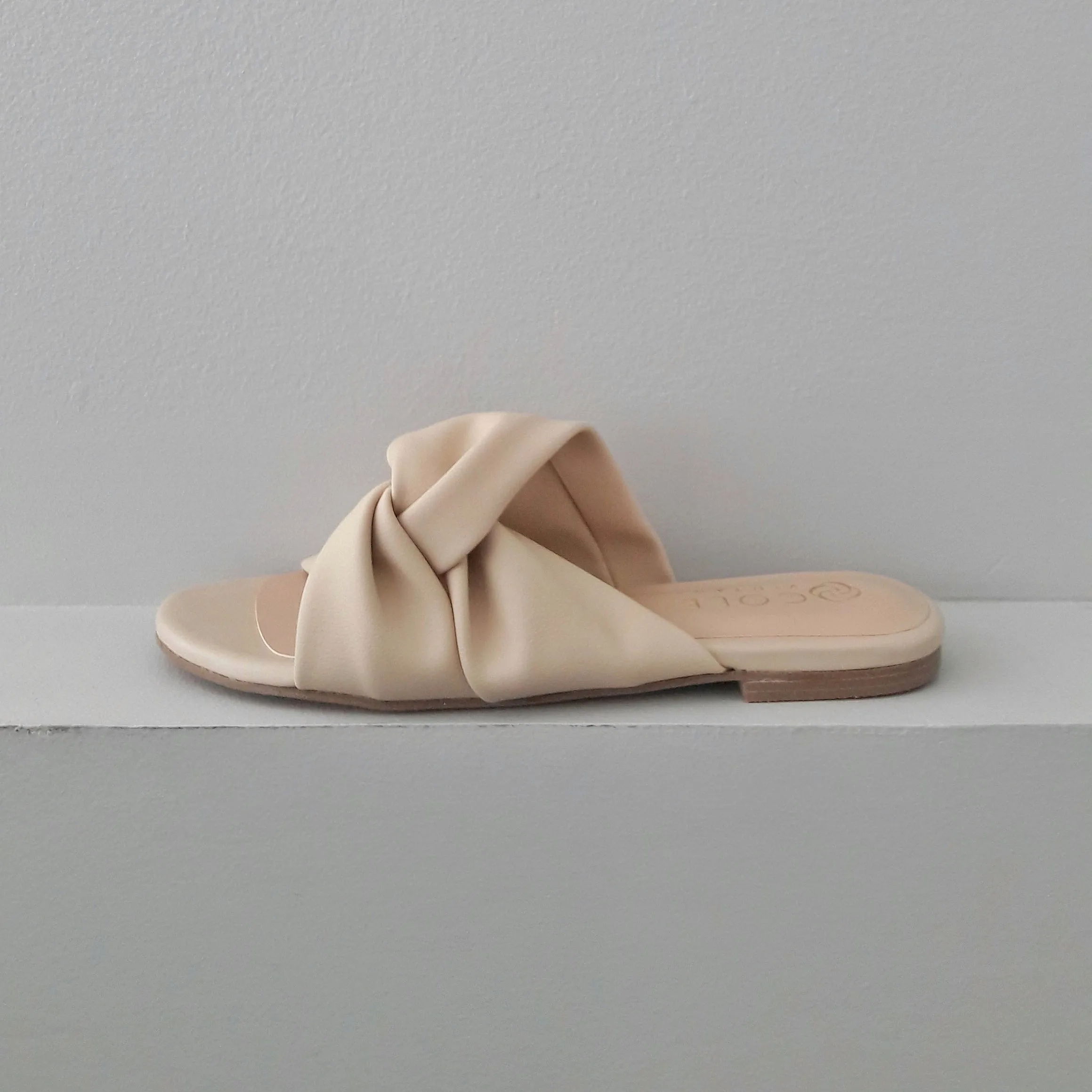 Piurra Sandals